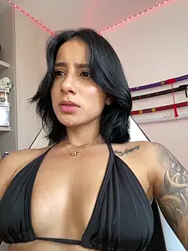 Snapshot of Ale_Lewis chatting on February 19, 2025, 9:25 pm Ale Lewis online show from February 19, 2025, 9:25 pm