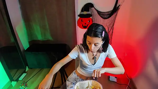 NanaRott online show from November 2, 2025, 9:09 pm