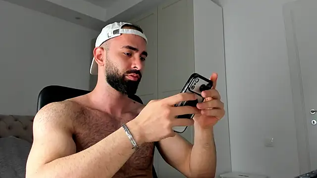 MichaelMasterss online show from March 28, 2026, 9:27 pm