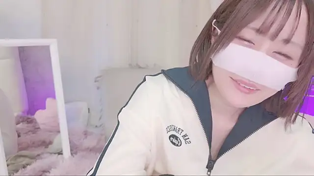 Snapshot of Yuu__k chatting on January 18, 2025, 5:15 pm Yuu k online show from January 18, 2025, 5:15 pm