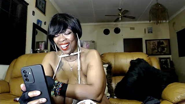 Snapshot of Gucci_Bx chatting on May 15, 2026, 8:07 pm Gucci Bx online show from May 15, 2026, 8:07 pm