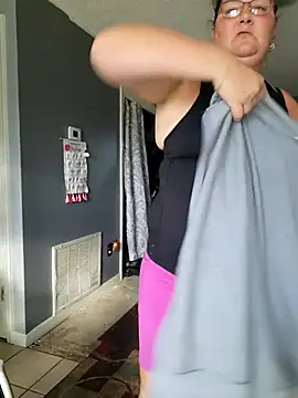 SexyNikki6969 online show from December 3, 2025, 1:21 pm