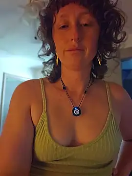 mossy kiss online show from July 30, 2026, 3:44 pm