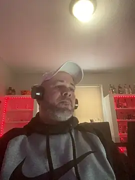 Snapshot of Cristian-Brayan chatting on February 9, 2025, 1:35 pm Cristian-Brayan online show from February 9, 2025, 1:35 pm