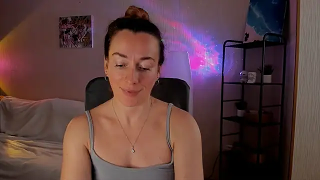 RebeccaMartinez online show from November 20, 2025, 6:03 am