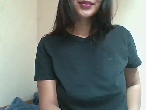  smiling4u  online show from June 6, 2026, 6:07 am