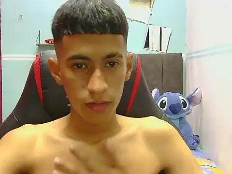 Angelstripboy online show from May 11, 2026, 11:35 pm