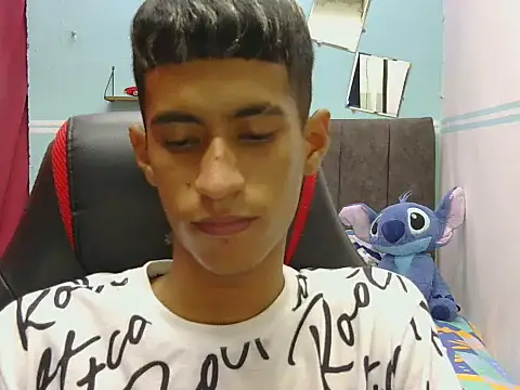 Angelstripboy online show from May 9, 2026, 12:14 am