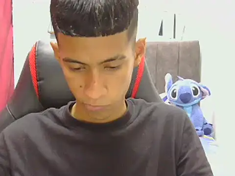 Angelstripboy online show from May 29, 2026, 5:41 pm