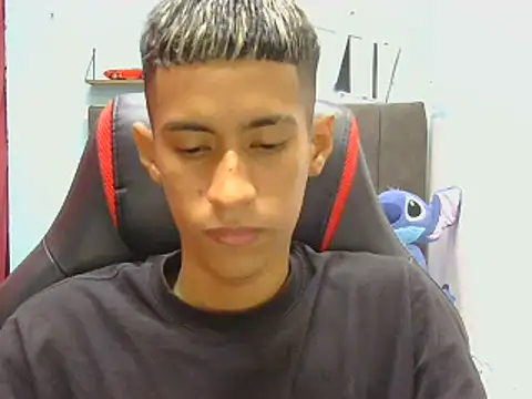 Angelstripboy online show from August 6, 2026, 11:44 pm