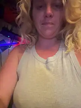 TrashleyRosebud online show from July 20, 2026, 1:02 pm
