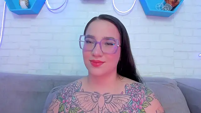 Snapshot of DEVA_BLUE_ chatting on January 19, 2025, 4:33 am DEVA BLUE  online show from January 19, 2025, 4:33 am