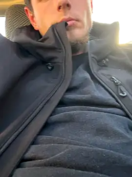 Snapshot of Rusikk66 chatting on October 31, 2025, 1:52 pm Rusikk66 online show from October 31, 2025, 1:52 pm