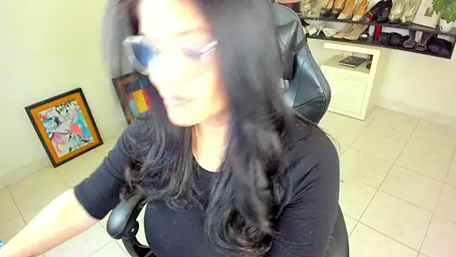 BellaFlaming online show from March 31, 2026, 10:50 am