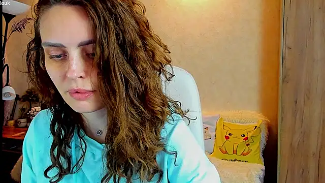 mia grantes online show from October 27, 2025, 5:47 pm