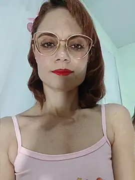 Snapshot of Meganlola chatting on May 28, 2026, 4:31 am Meganlola online show from May 28, 2026, 4:31 am
