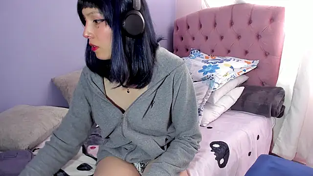 Snapshot of Room312_ chatting on March 28, 2026, 3:35 pm Room312 online show from March 28, 2026, 3:35 pm