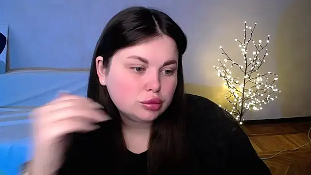 Emily Mo online show from June 5, 2026, 6:07 am
