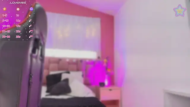 mia thompsonn  online show from March 25, 2026, 2:16 pm