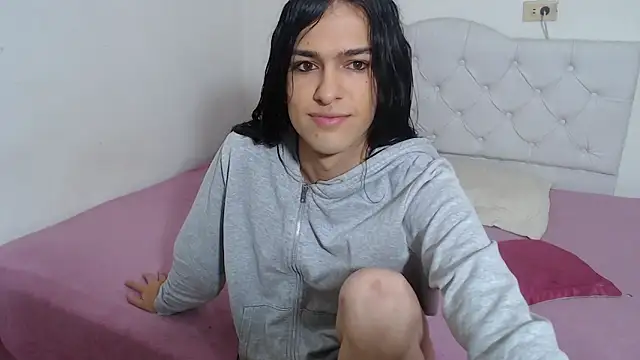 Snapshot of sweet1Girl chatting on June 15, 2026, 12:05 pm sweet1Girl online show from June 15, 2026, 12:05 pm