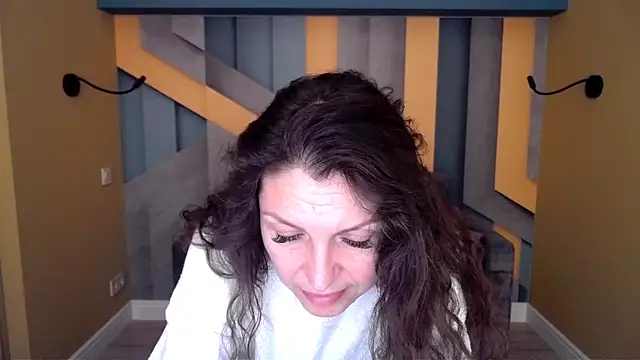 EllaLong online show from February 20, 2026, 12:29 pm