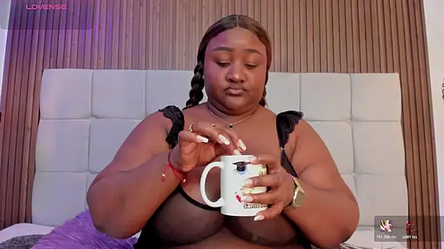 Snapshot of Saravy_Blandon chatting on February 17, 2026, 10:34 am Saravy Blandon online show from February 17, 2026, 10:34 am