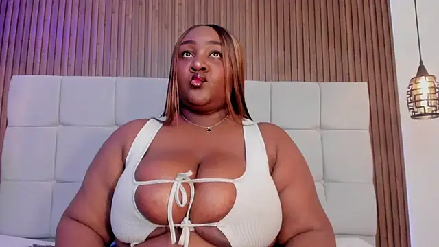 Snapshot of Saravy_Blandon chatting on February 25, 2026, 11:43 am Saravy Blandon online show from February 25, 2026, 11:43 am