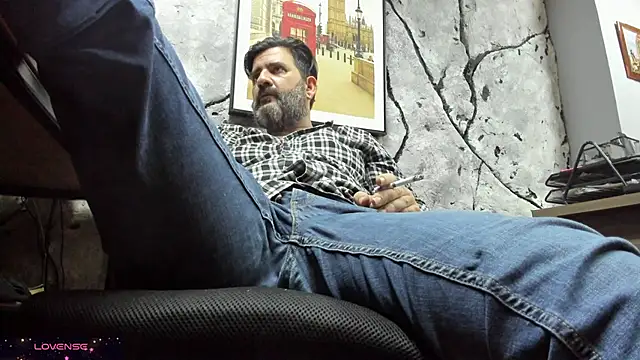 Maxi TheBigDaddy online show from November 10, 2025, 6:46 pm