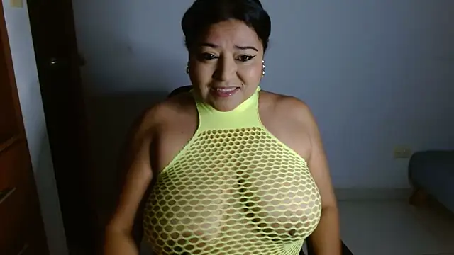 mariemiller19 online show from September 19, 2025, 5:55 am