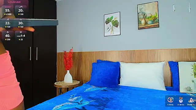 EmiliBonnie online show from December 18, 2025, 10:02 pm