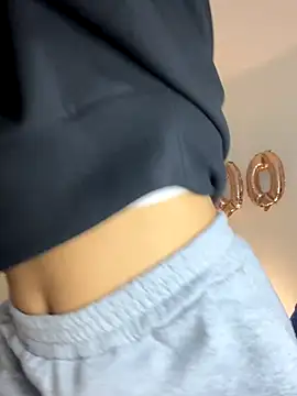 Cat2525 online show from December 5, 2025, 2:32 am