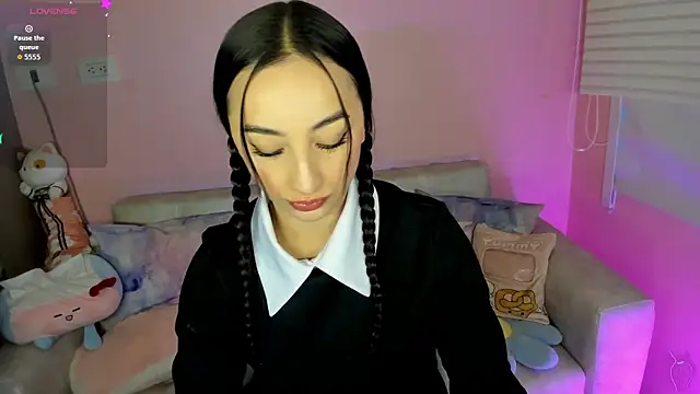 Snapshot of tinysara chatting on January 16, 2026, 4:33 pm tinysara online show from January 16, 2026, 4:33 pm