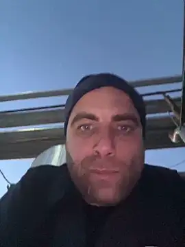 Snapshot of mustican422 chatting on January 28, 2025, 3:35 pm mustican422 online show from January 28, 2025, 3:35 pm