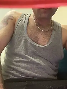 Snapshot of mustican422 chatting on February 2, 2025, 7:57 pm mustican422 online show from February 2, 2025, 7:57 pm