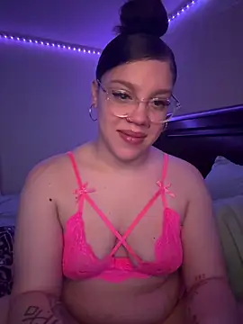 Snapshot of QueenNuttCollector chatting on March 1, 2026, 10:48 am QueenNuttCollector online show from March 1, 2026, 10:48 am