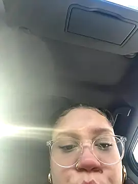 Snapshot of QueenNuttCollector chatting on November 14, 2025, 1:59 pm QueenNuttCollector online show from November 14, 2025, 1:59 pm