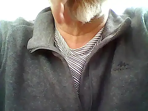 Snapshot of xcimeru chatting on May 5, 2026, 1:36 pm xcimeru online show from May 5, 2026, 1:36 pm