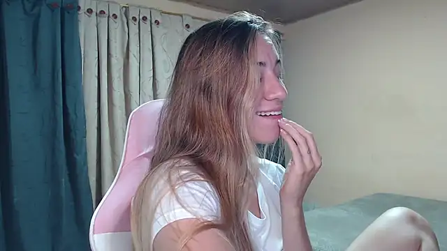 angel girl0610 online show from July 19, 2026, 11:45 pm