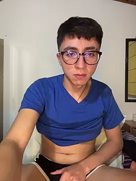 CamiRojas boy online show from June 13, 2026, 4:10 am