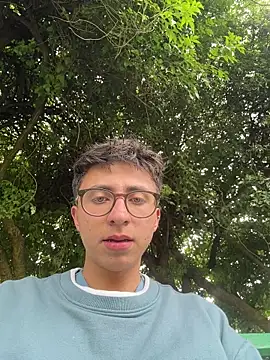 CamiRojas boy online show from May 21, 2026, 6:05 pm