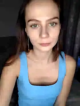 Snapshot of Hi_cherry-333 chatting on December 18, 2024, 1:56 pm Hi cherry-333 online show from December 18, 2024, 1:56 pm