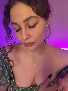 Snapshot of Your_insomniya chatting on February 11, 2026, 10:20 pm Your insomniya online show from February 11, 2026, 10:20 pm