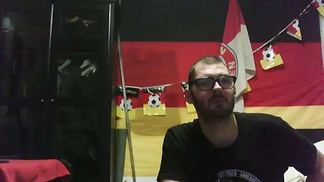 Die-geile-Sau online show from November 8, 2025, 3:04 pm