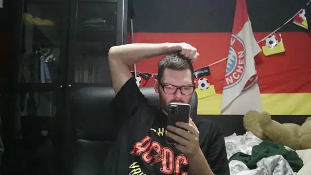 Die-geile-Sau online show from February 24, 2026, 9:15 pm