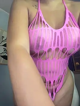 Vanesa novvoa online show from March 25, 2026, 8:41 pm