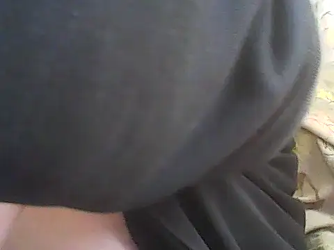 Snapshot of deluxpussy chatting on October 12, 2025, 9:32 am deluxpussy online show from October 12, 2025, 9:32 am