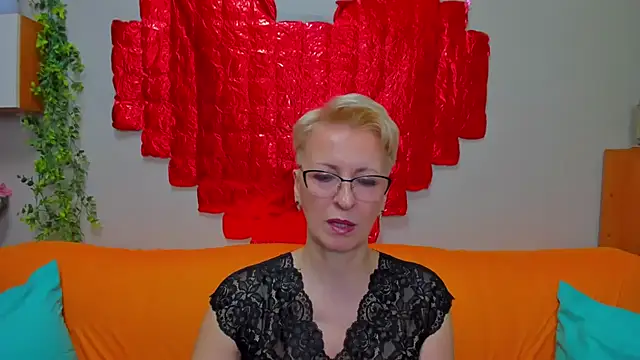 iamyourdream89 online show from March 9, 2026, 3:48 pm