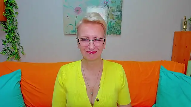 iamyourdream89 online show from January 18, 2026, 8:51 am