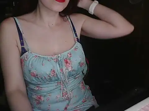 norahrosss online show from April 20, 2026, 7:04 pm