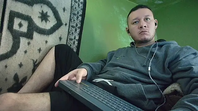 sweet cock28 online show from December 1, 2025, 3:24 pm